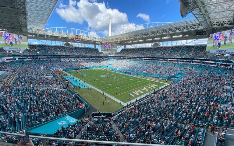 大乐透期号,专家推荐,质合分析前,广州马会,赛程安排,赛马赛事,马匹资料,会员服务